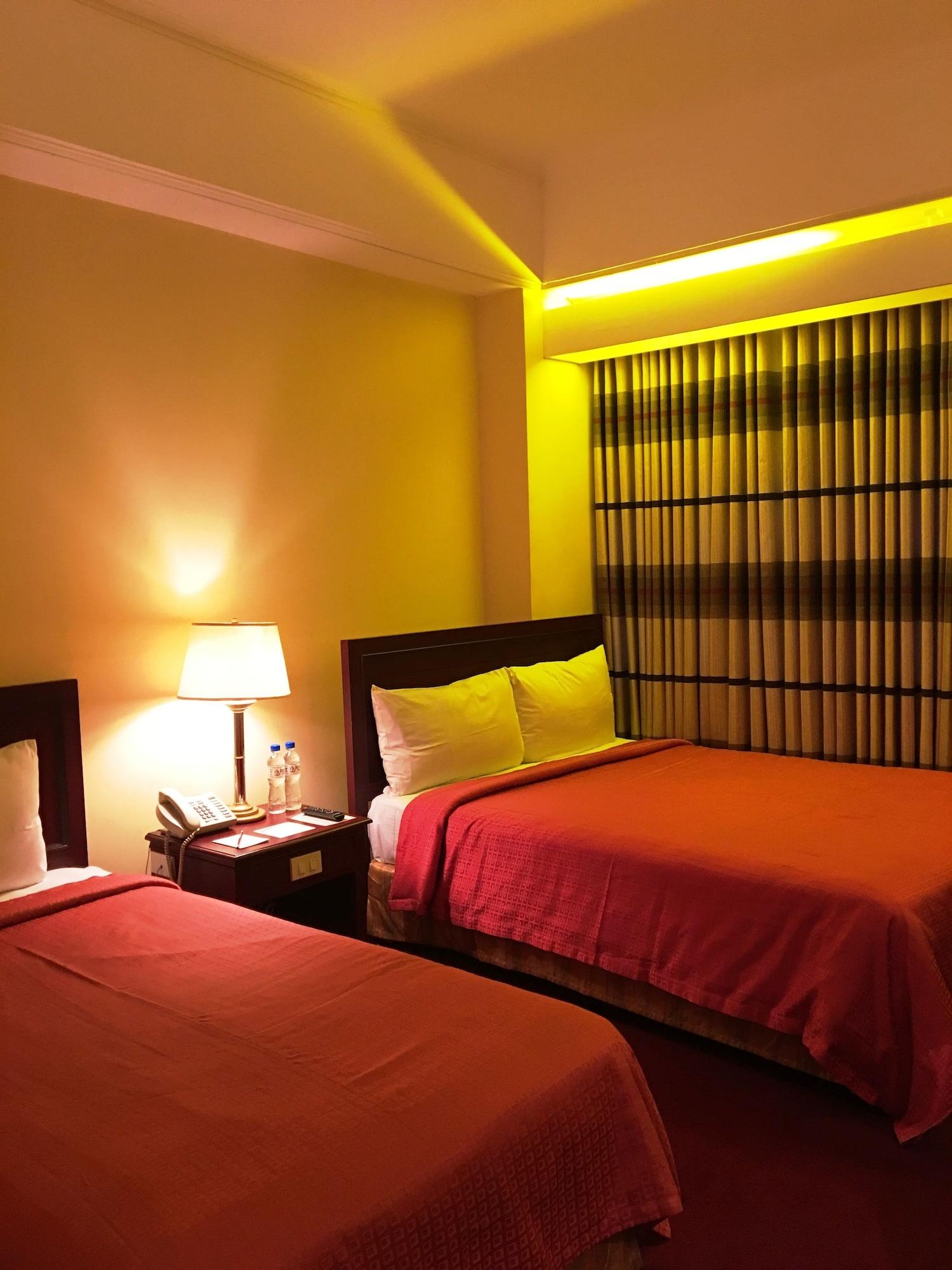Bayview Park Hotel Manila Exterior photo