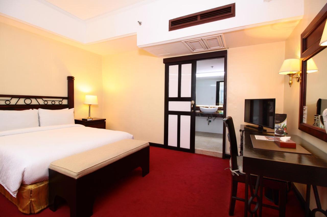 Bayview Park Hotel Manila Exterior photo