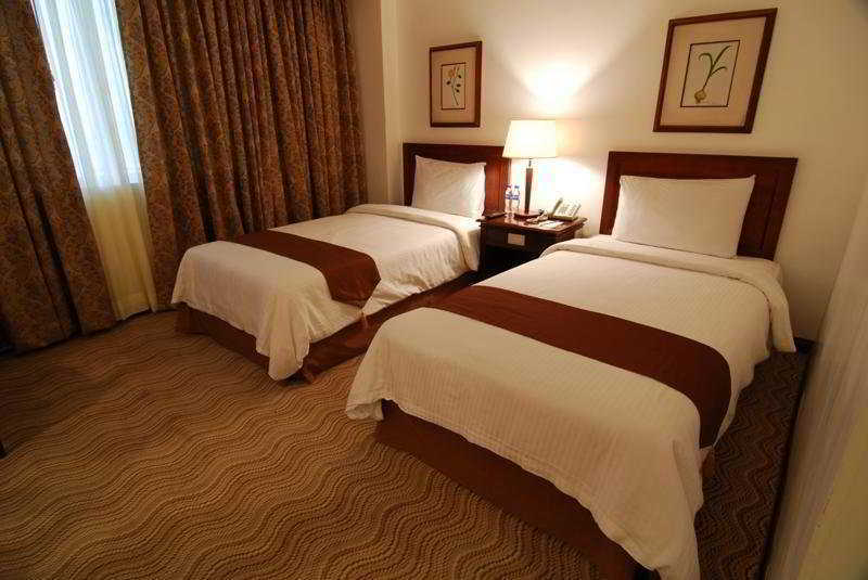 Bayview Park Hotel Manila Exterior photo